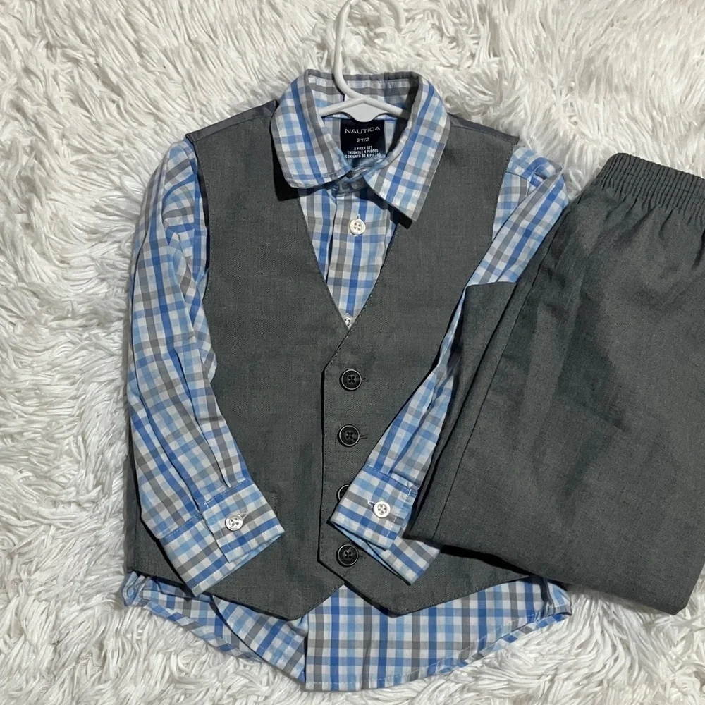 Nautica Gray Vest with Blue Plaid Shirt Set